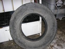 11R22.5 Tire (1)